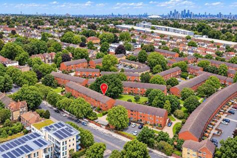 Wildwood Close, Grove Park, London, SE12