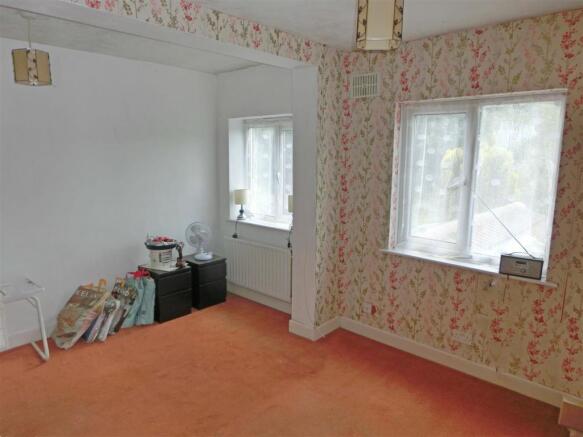 Brick Kiln Lane 27 bed 3.jpg