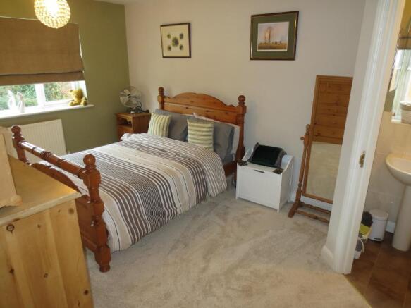 BEDROOM 2