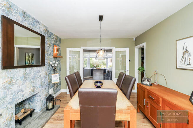 4 bed Detached for sale Image 9