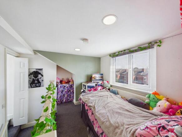 3 bed Terraced for sale Image 8