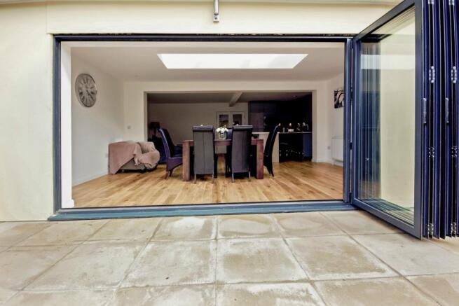 Kitchen / Diner / Fa