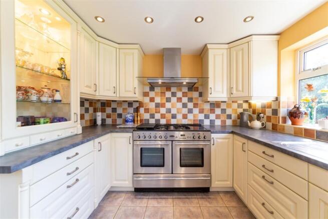 51 Ampthill Road (16 of 42).jpg