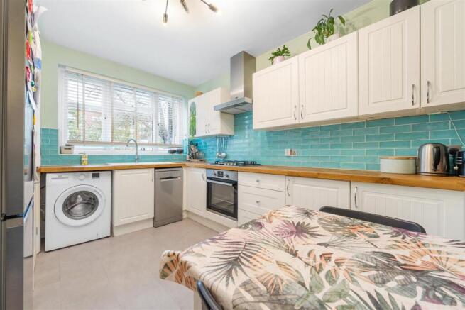 Queen Adelaide Road-7.JPG