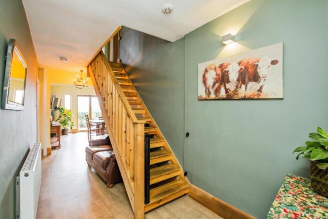 4 bed Barn Conversion for sale Image 9