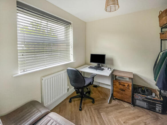 4 bed Semi-Detached for sale Image 7