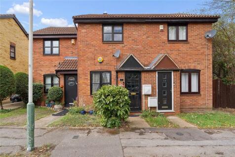 Mansard Close, Hornchurch, RM12