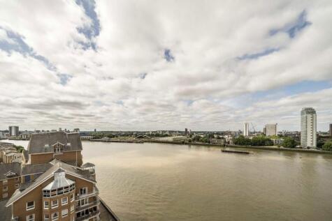 Crews Street, Canary Wharf