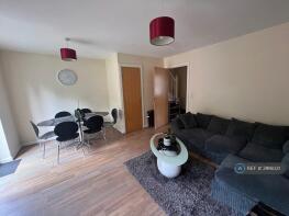 2, Larchmont Road, Leicester LE4 0BE