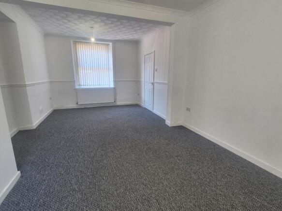 Living room photo 2
