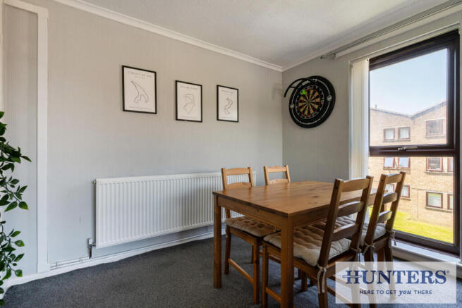 2 bed Flat for sale Image 4