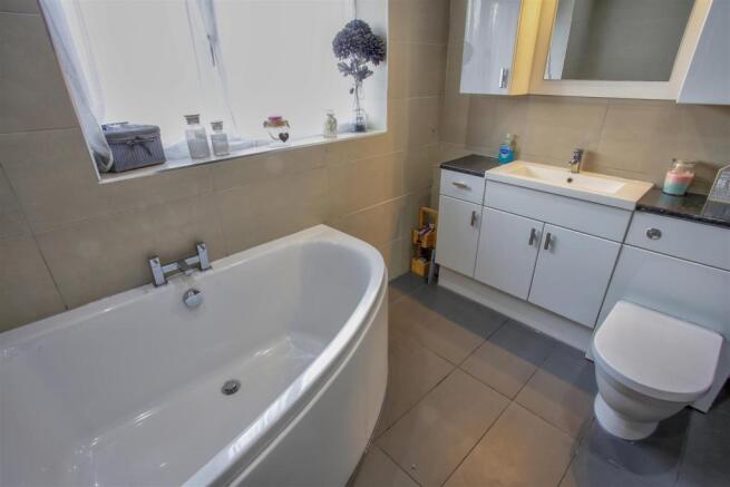10 Master Bedroom En Suite View Two.jpg