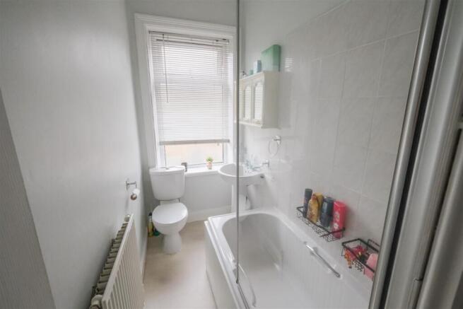 3 bed Terraced for sale Image 9