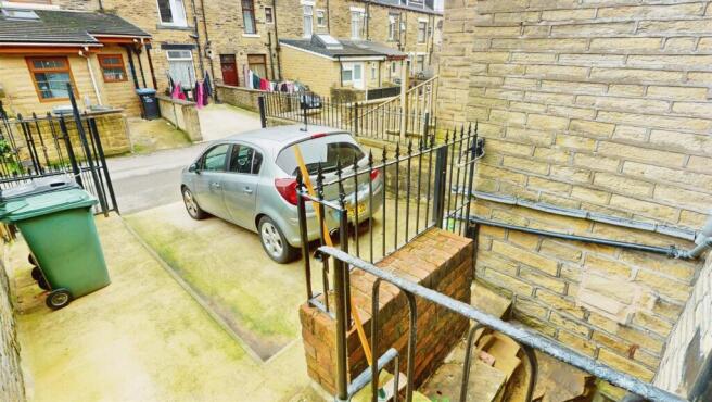 4 bed Terraced for sale Image 11
