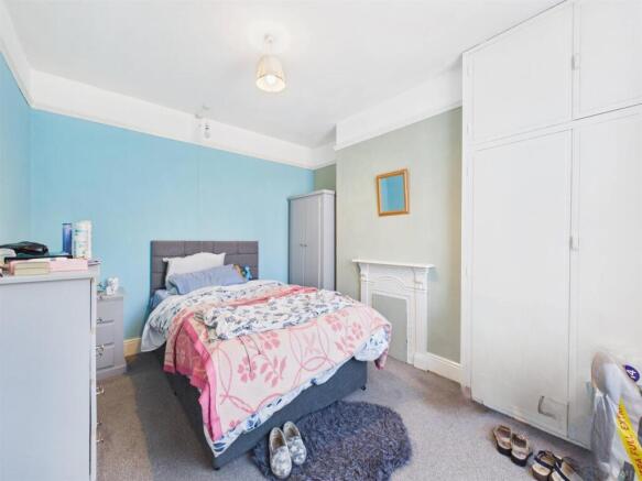 3 bed Semi-Detached for sale Image 6