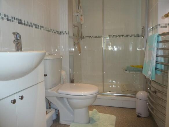 Shower Room - Ann...