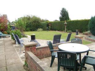 Garden & Patio Area