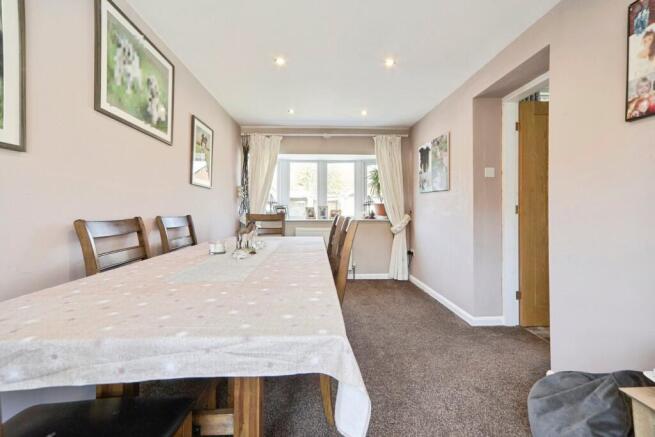 4 bed Detached Bungalow for sale Image 8