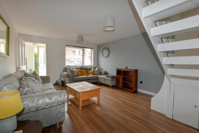Living Room 3.jpg