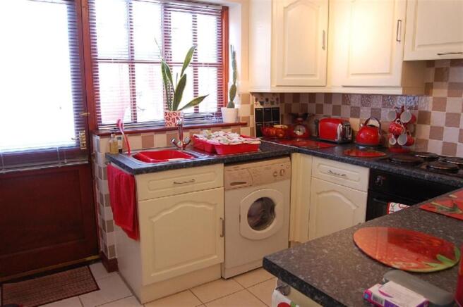 Kitchen:
