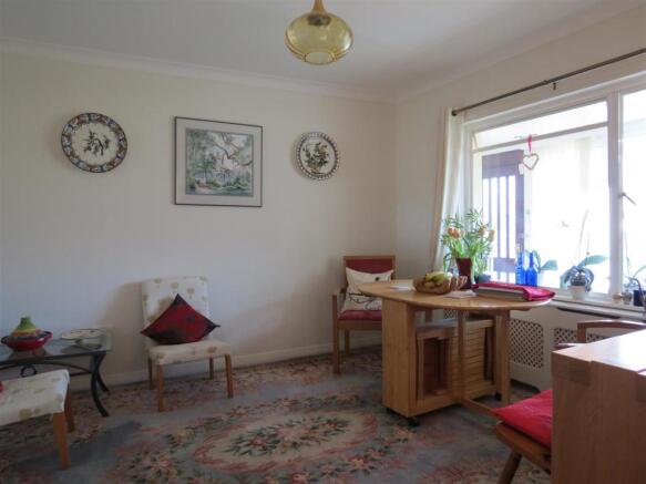 Dining Room: