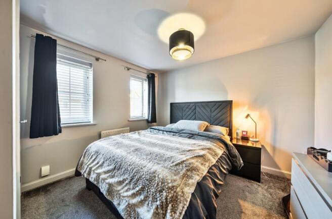 3 bed Terraced for sale Image 11