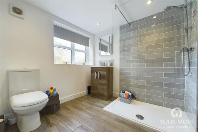 Guest Shower/Wc