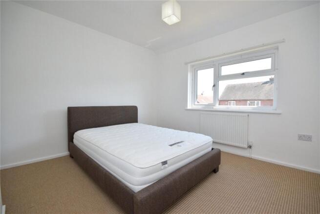 3 bed Semi-Detached to rent Image 7