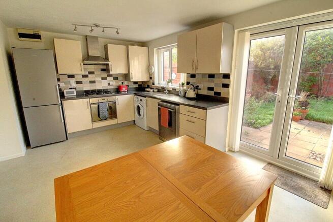 Borough Way, Nuneaton, CV11 photo 3