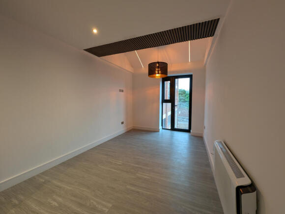 1 bed Duplex to rent Image 7