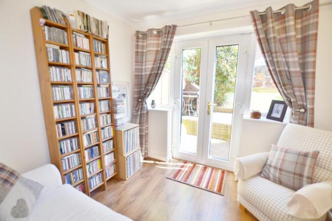Sitting Room/Bedroom