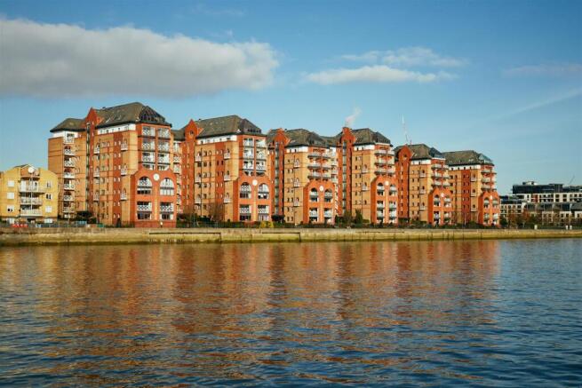 2-bed flat on William Morris Way, Fulham, SW6, £595,000