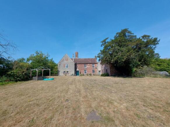 4 bed Farmhouse to rent Posenhall, Broseley TF12