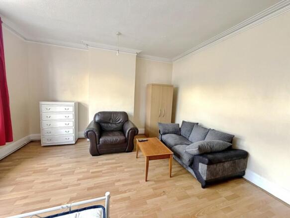 55ea4041-BEDROOM ...