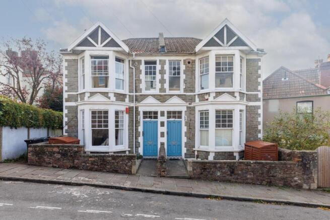 Flat 3 26-28 Church Lane--19.jpg