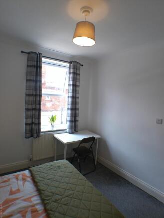 1 bed Terraced to rent Image 6