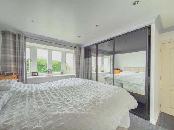 3 bed Detached Bungalow for sale Image 11