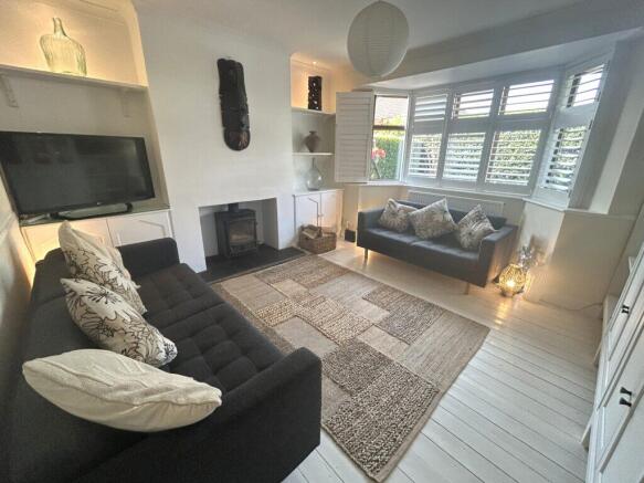 5 bed Detached for sale Image 4