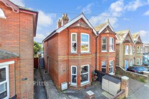 37, Oakfield Road, East Cowes PO32 6DS