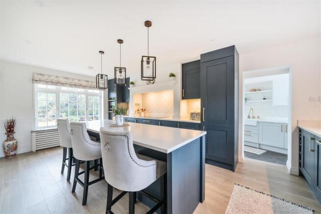 1 Devonshire Drive kitchen 1.jpg