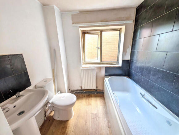 2 bed Apartment for sale Image 6