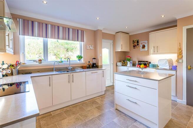 Breakfasting Kitchen