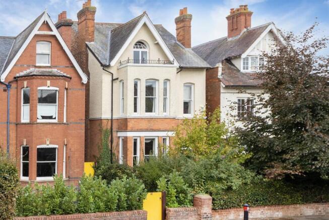 93 Clifton Road