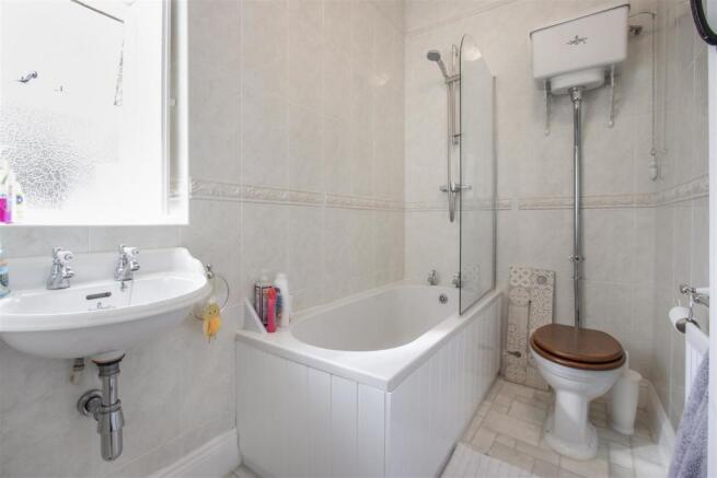 Bathroom.jpg