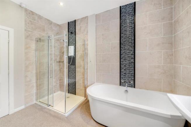 GROUND FLOOR BATHROOM