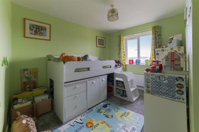 bedroom .jpg