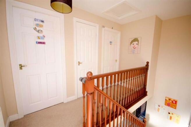 FIRST FLOOR LANDING