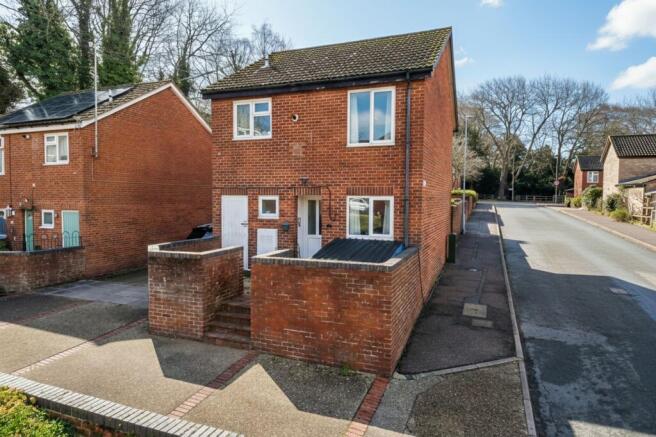 3-bed detached on Fiddlewood Road, Old Catton, Norwich, £240,000