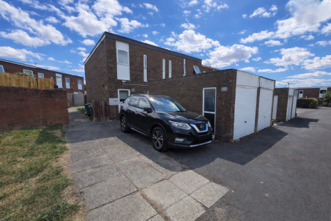 Cleeve Court, Glebe, Washington, Sunderland, NE38
