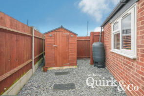 4, Landsburg Road, Canvey Island SS8 8HN